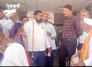 संगमनेर पंचायत समितीसमोर मनरेगा मजुरांचे टाळ- मृदुंग घेऊन आंदोलन