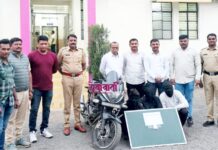 चंदनापुरीच्या साई मंदिरातील चांदीच्या पादुका चोरी